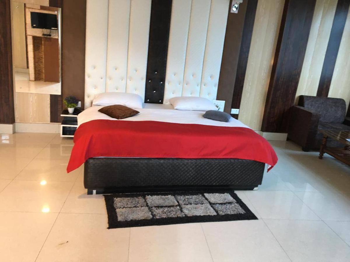 Jai Maa Bhagwati Hotel Pithorāgarh Zewnętrze zdjęcie
